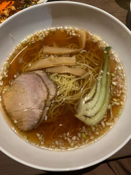 「醤油らーめん　910円」@T GARDEN by A.R.T.の写真