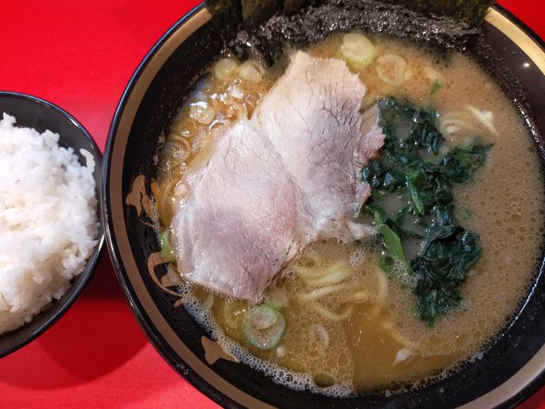 「ラーメン800円+ライス無料」@横浜家系ラーメン 志田家 蒲田店の写真