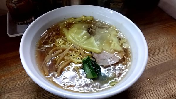 「ワンタンメン（半炒飯のランチセット８５０円）」@中華料理 香林の写真