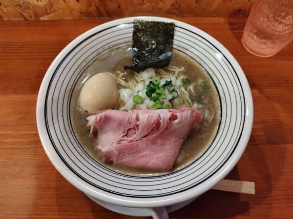 「煮干醤油そば＋味玉」@らーめん コットンポットの写真