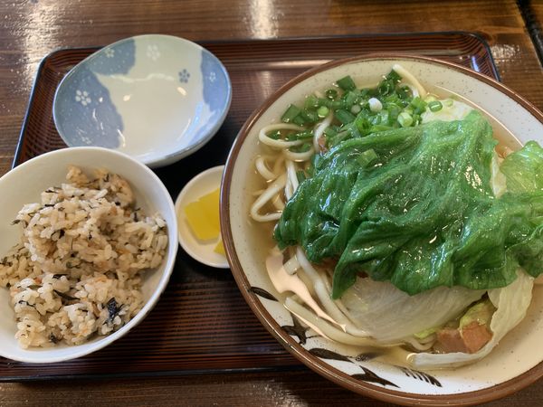 「そば中700+ジューシー120=820円」@おおしろそばの写真