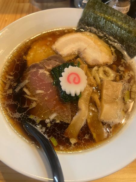 「中華蕎麦醤油　手揉み麺」@麺道 六善の写真