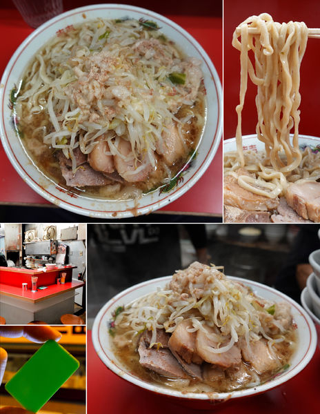 「Jr.の夜ぶた入り大ラーメン 750円（ヤサイ・アブラ）」@ラーメン二郎 三田本店の写真