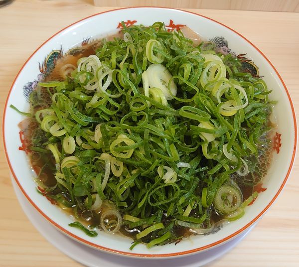 「ラーメン(並)九条ねぎ増し(950円)」@本家 第一旭 新宿店の写真