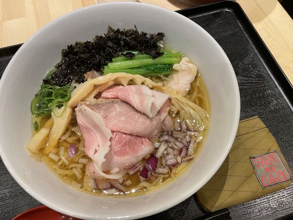 「地鶏飛び魚伊吹煮干しラーメン（白絞り醤油）」@超純水採麺 天国屋の写真