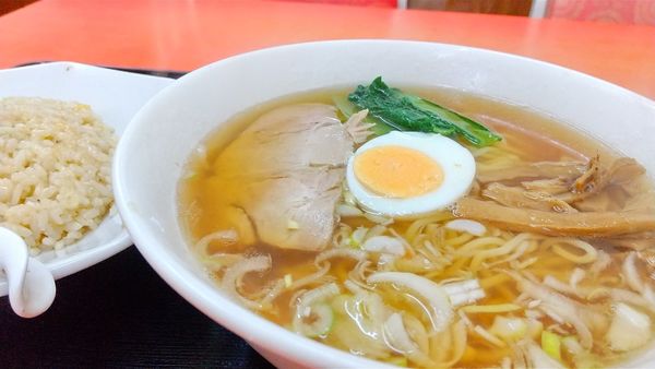 「#ラーメン #半チャーハン #850円」@中華 長陽の写真