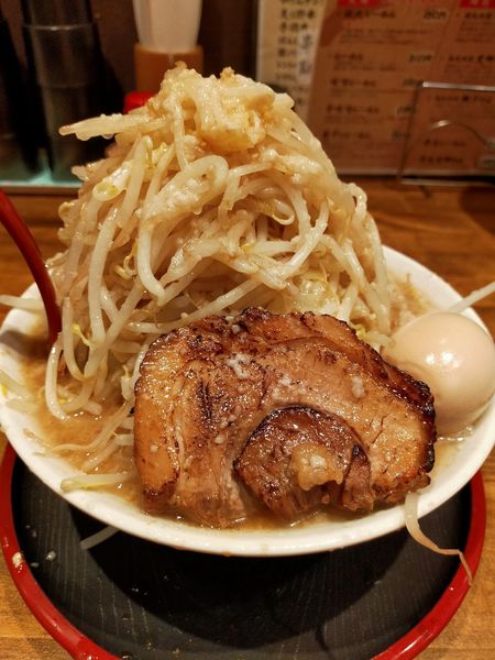 「龍丸ラーメン醤油 麺野菜背脂大盛り 880円」@麺屋 龍丸の写真