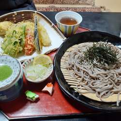 霧しなそば、てんぷら付き