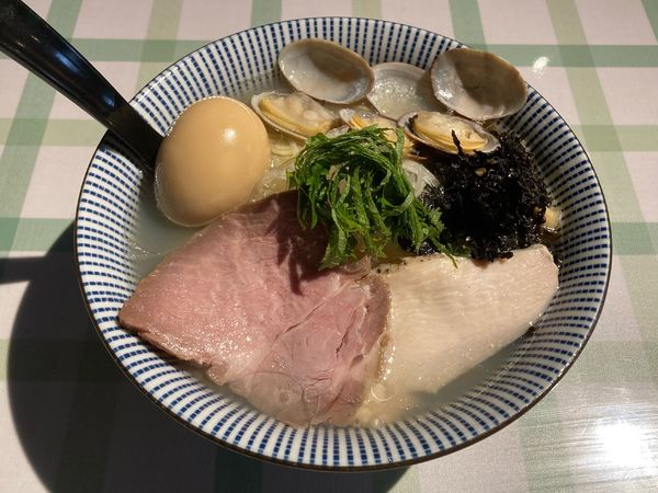 「本日の魚介そば『貝三種』・味玉」@旬菜麺屋 雅流の写真