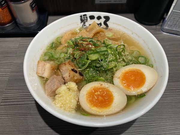「塩味玉ラーメン」@麺屋こころ 青葉店の写真