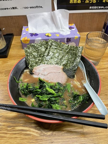 「のり・ほうれん草ラーメン」@麺家 紫極の写真