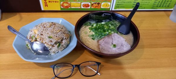 「チャーハンセット(博多ラーメン+チャーハン)」@博多ラーメン 長浜や 平和島店の写真