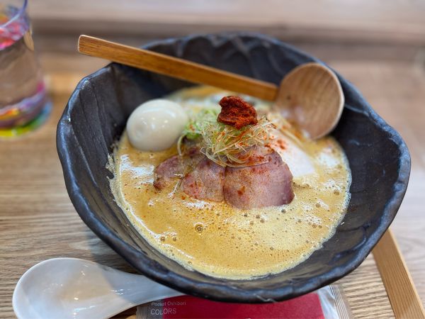 「辛味噌濃厚えびそば+特製盛り(クーポン)+炙り鶏マヨ丼」@えびそば 緋彩の写真