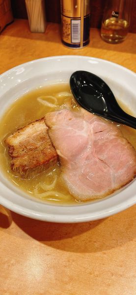 「ド豚骨(900円)半麺ネギ抜き」@ド豚骨 貫の写真