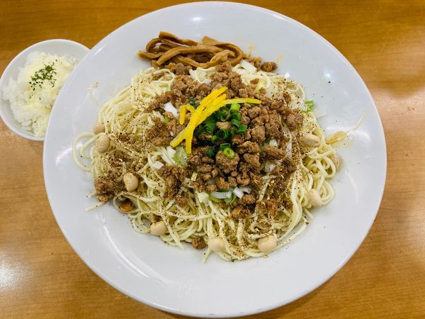 「【限定】鎮江汁無担担麺 大(辛2痺1)＋〆のチーズごはん」@麺や 遊大の写真