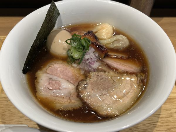 「特製醤油らぁ麺」@らぁ麺や 嶋の写真