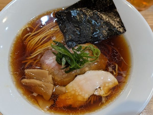 「醤油ラーメン」@RAMEN TOMOの写真