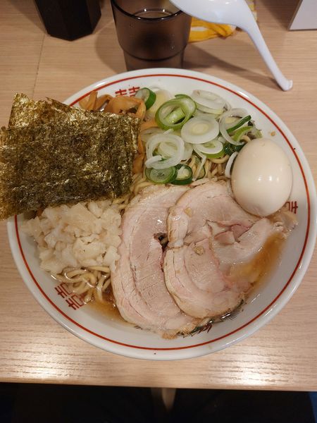 「特製中華そば(大盛)」@自家製麺頃場 別邸の写真