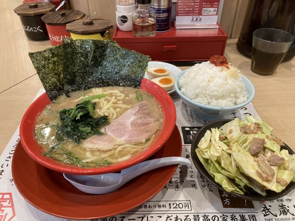 「吉祥寺武蔵家ラーメン+ランチセット　1080円」@吉祥寺 武蔵家 笹塚店の写真