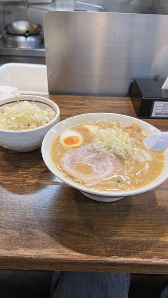 「味噌ラーメン大盛り野菜増し」@こってりらーめん 誉の写真