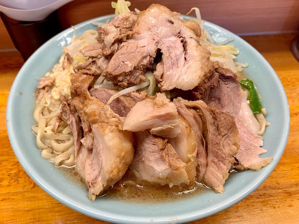 「大ぶたダブル ニンニクヤサイアブラ」@ラーメン二郎 立川店の写真