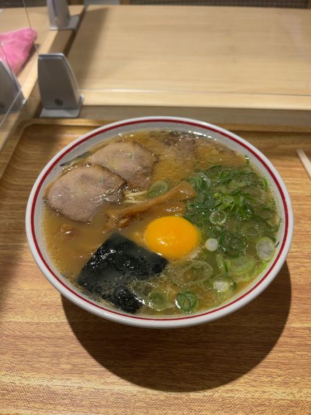 「中華そば+卵黄（910円）」@バラそば屋 梅田店の写真