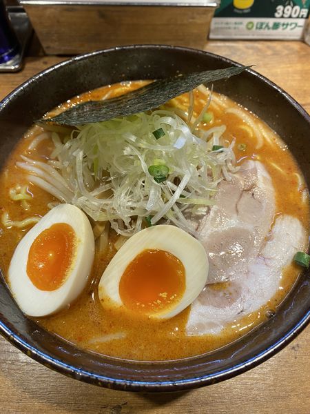 「辛みそらーめん（2辛）」@北海道らーめん 楓 日ノ出町店の写真