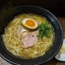 濃口醤油ラーメン