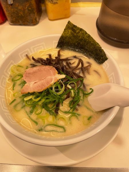 「ラーメン　600円」@博多天神 新宿東口駅前店の写真