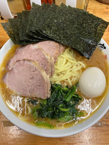 「全部載せラーメン　大」@横浜家系ラーメン 武蔵境つばさ家の写真