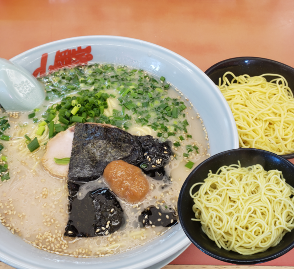 「朝ラーメン 大盛 替え玉×2 ¥700」@ラーメン山岡家 熊谷店の写真