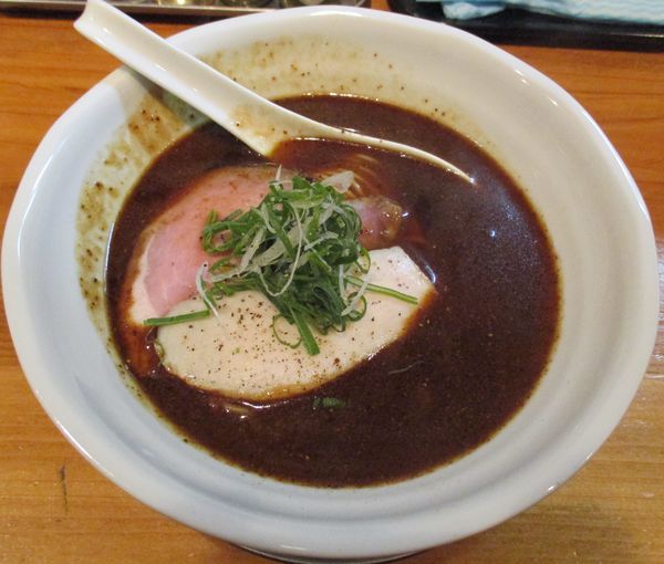 「源玄ブラックSoba　950円」@麺処 源玄の写真