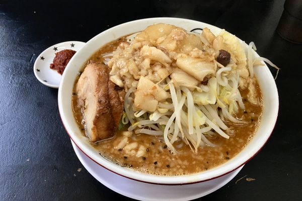 「ラーメン並 950円＋特製味噌変更 120円＋辛いやつ 150円」@とんこつラーメン男盛の写真