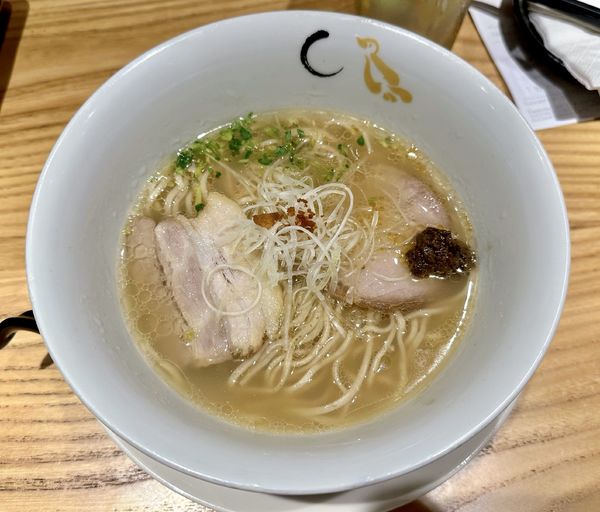 「ハマグリ塩ラーメン」@金色不如帰 CHIJMES店の写真