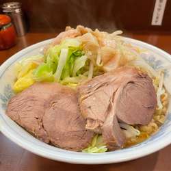 らーめん　900円　野菜マシ　アブラ