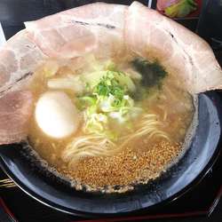 金行らーめん＋レアチャー＋煮卵　760＋200＋100円