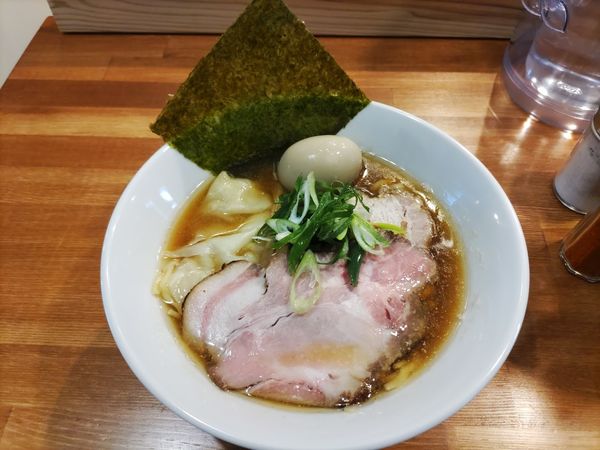 「特製醤油らーめん大盛り（1450円）」@麺屋 寛の写真