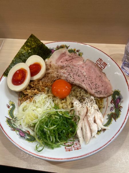 「チャーシュー地鶏と濃い玉のまぜそば」@手揉み中華そば 中村の写真