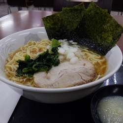 豚骨醤油ラーメン