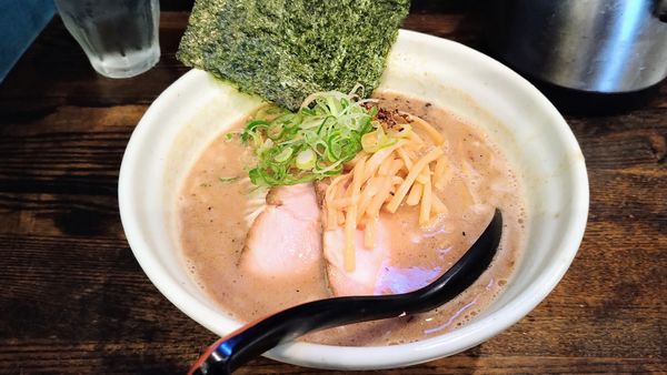 「【限定】ど豚骨キノコ」@麺場voyageの写真