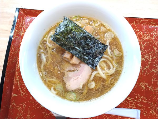 「らぁめん（醤油）」@自家製麺 つむぎの写真
