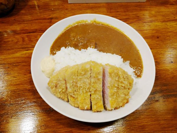 「国産極上ロースカツ＆豚バラ煮込カレー（1,000円）」@しまやの写真
