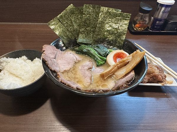 「豚骨醤油」@ラーメンとんぼの写真