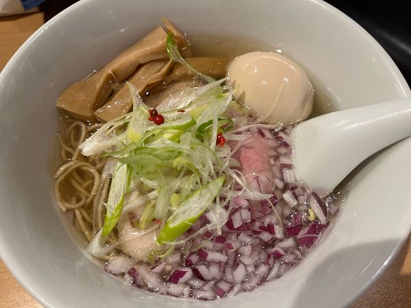 「特製塩らぁ麺～ポルチーニ香る～固め980円」@らぁ麺半七の写真