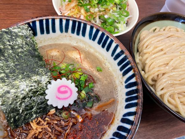 「辛搾り／冷・中盛（1020円）,ねぎ肉めし（280円）」@つけめん 三三㐂の写真