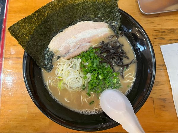 「茨城豚骨 まる（ノーマル）＋替玉×2」@茨城豚骨 天心の写真