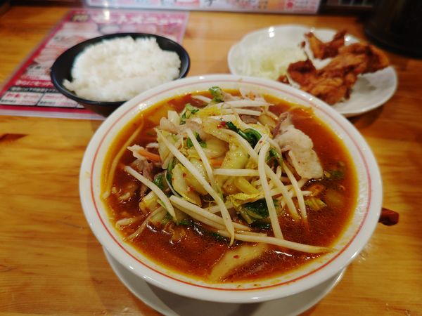 「唐揚げセット大スタミナラーメン１０３０円」@奈良天理ラーメン 天風 豊川店の写真