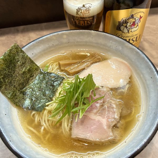 「潮らーめん＋ビンビール エビス」@麺響万蕾の写真