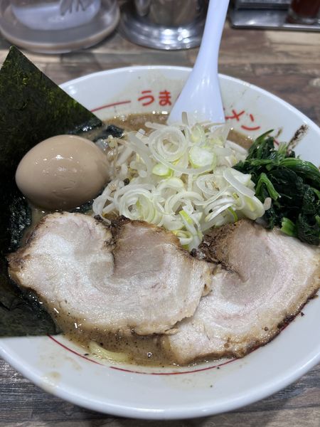 「特製うまいラーメン　黒」@うまいラーメン 松福 静岡店の写真