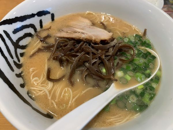 「博多ラーメン」@然屋 草加店の写真